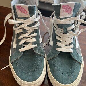 Size 7 Vans High-top Sneakers